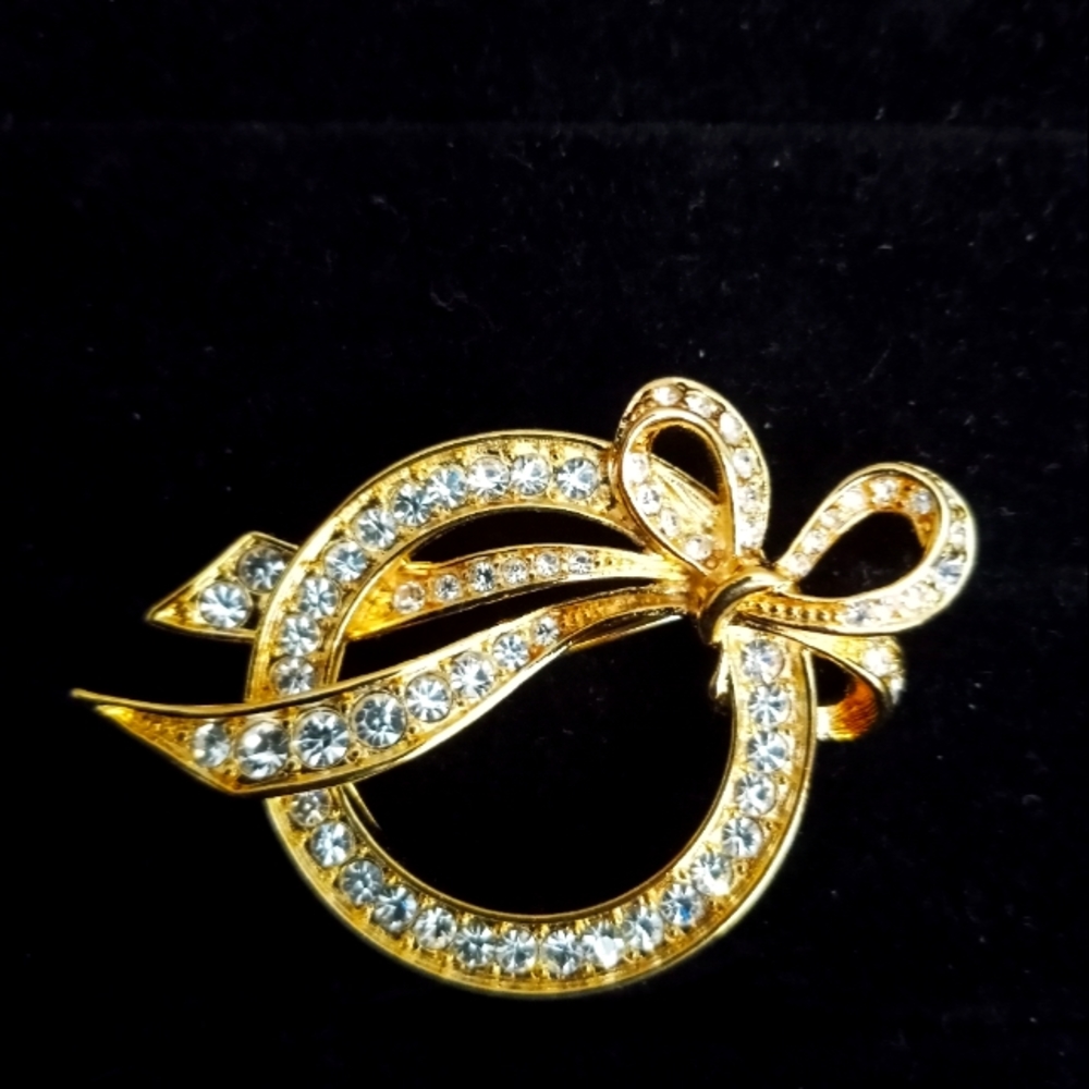 Nolan Miller brooch